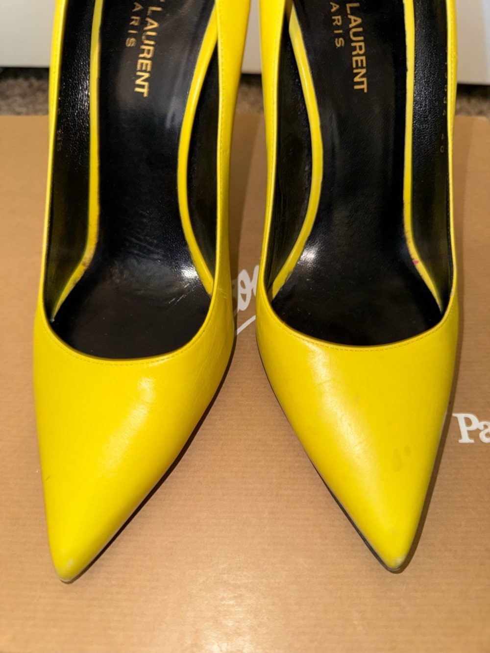 Saint Laurent Bright Yellow Pointed Leather Pumps - Picture 2 of 8